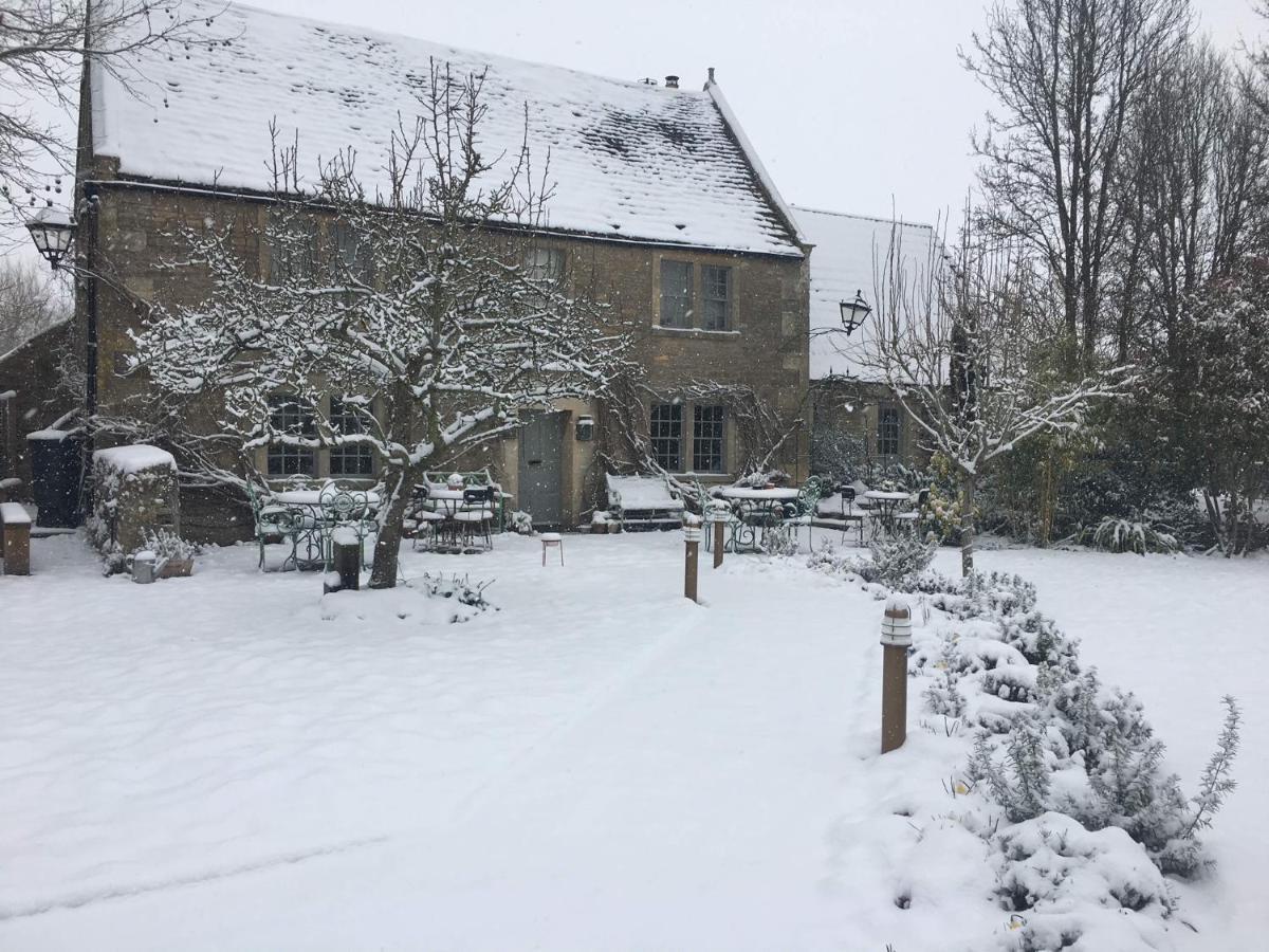 Pear Tree Inn Whitley Eksteriør billede