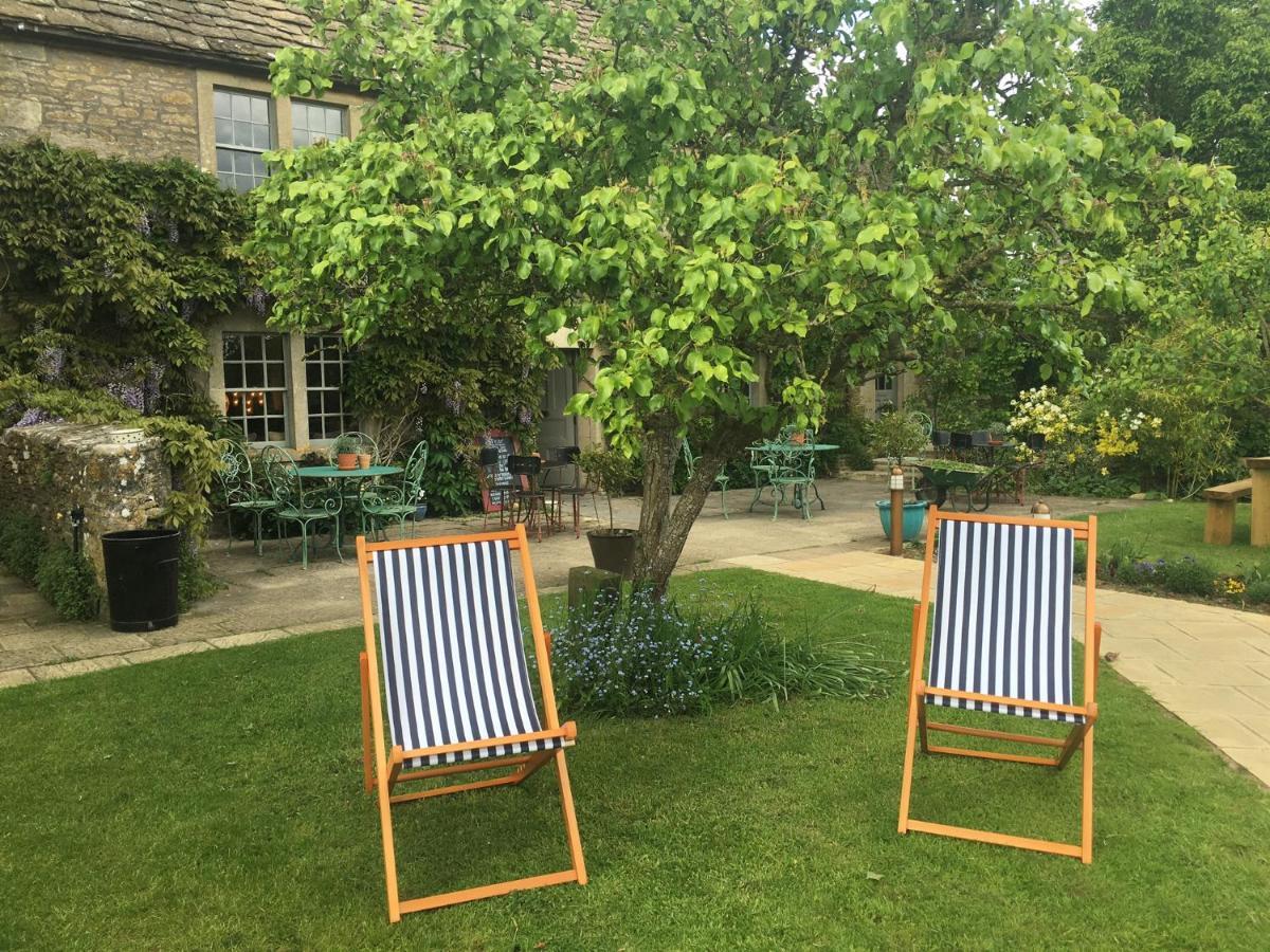 Pear Tree Inn Whitley Eksteriør billede